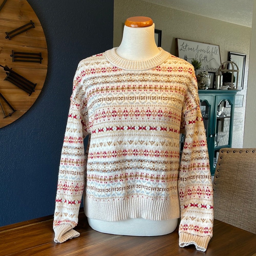 American Eagle Outfitters Sweater